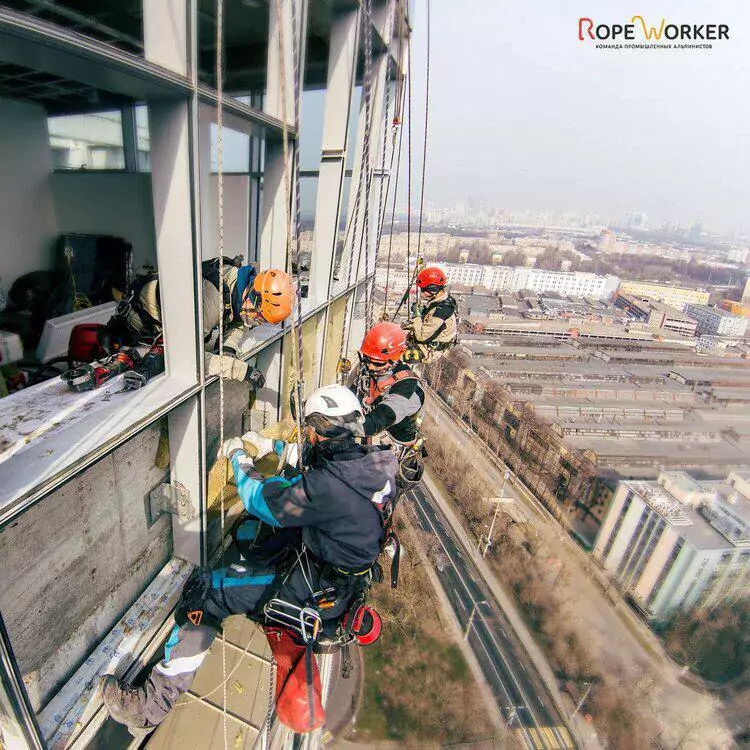 Поднимаем на новый уровень: как Rope Worker облегчает подъем тяжелых грузов RopeWorker17